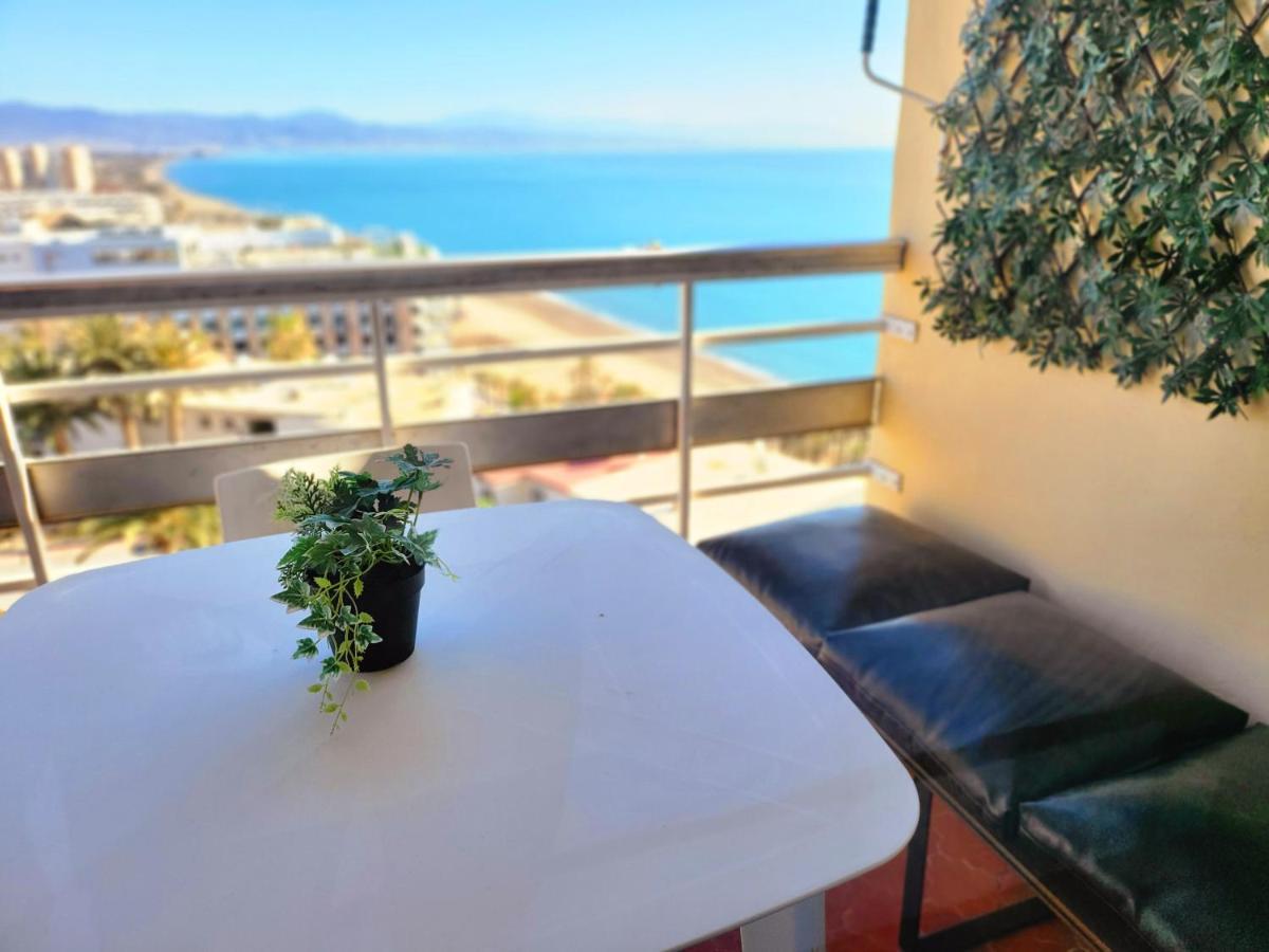 Apartamento Torre De La Roca Actual Torremolinos Exterior photo